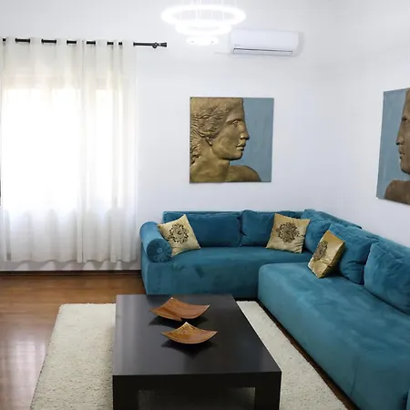 Ilirian Jacuzzi - Skanderbeg Square District Daire Tiran