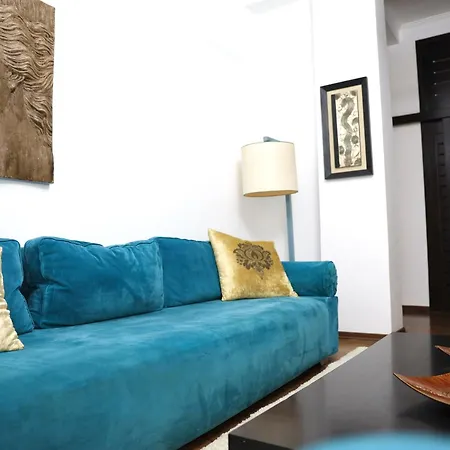 Ilirian Jacuzzi - Skanderbeg Square District * Tiran