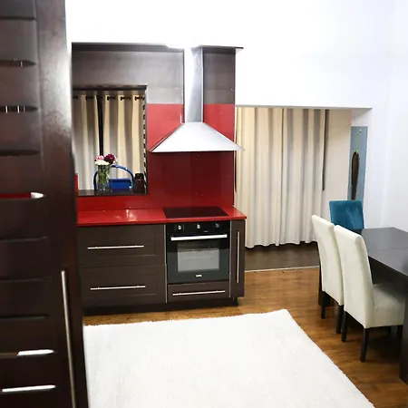 Ilirian Jacuzzi - Skanderbeg Square District