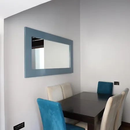 Ilirian Jacuzzi - Skanderbeg Square District *