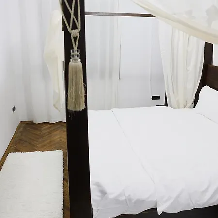 Ilirian Jacuzzi - Skanderbeg Square District Appartamento *