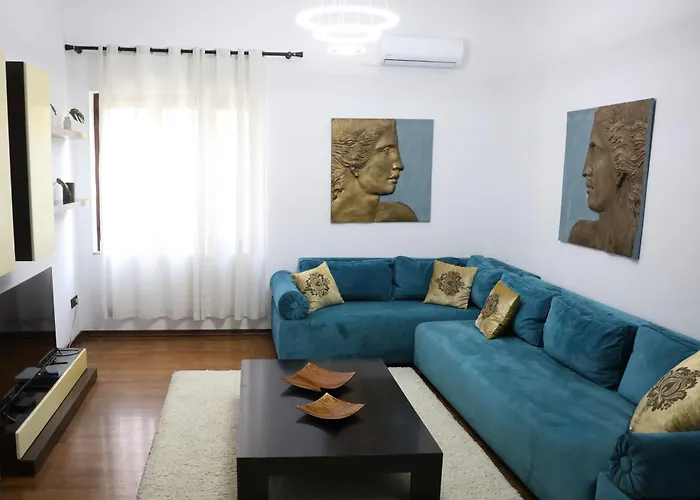 Superior With Jacuzzi - Skanderbeg Square District Appartement Tirana