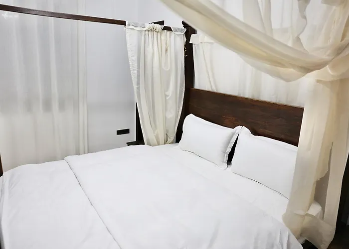 Superior With Jacuzzi - Skanderbeg Square District Appartement Tirana