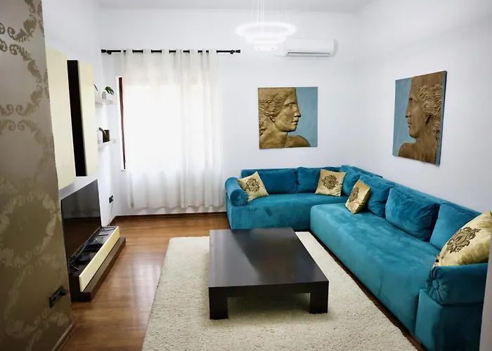 Superior With Jacuzzi - Skanderbeg Square District アパート *