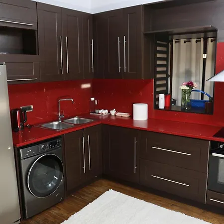 Luxe Living Mediterranean Grand - Skanderbeg Square District شقة