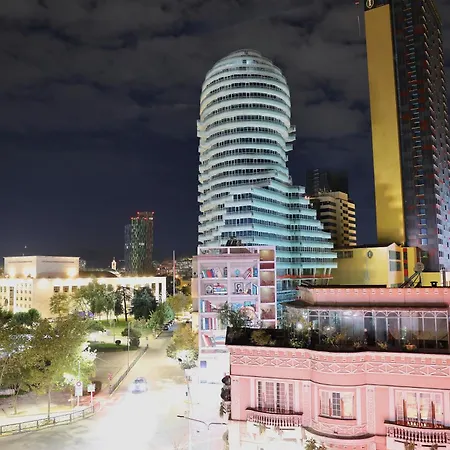 Luxe Living Mediterranean Grand - Skanderbeg Square District شقة