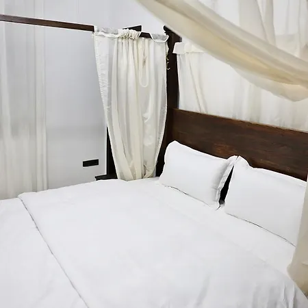 Ilirian Jacuzzi - Skanderbeg Square District Apartment Tirana