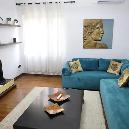 Apartment Ilirian Jacuzzi - Skanderbeg Square District Tirana
